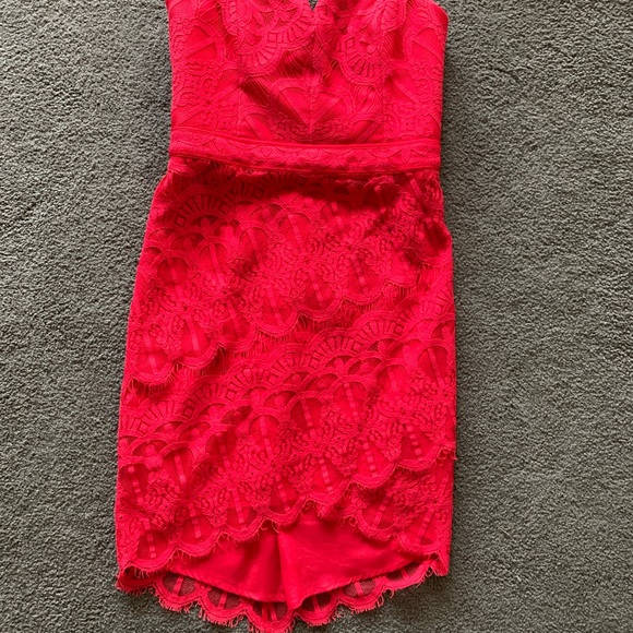 Strapless, lace bodycon dress - Picture 11 of 11